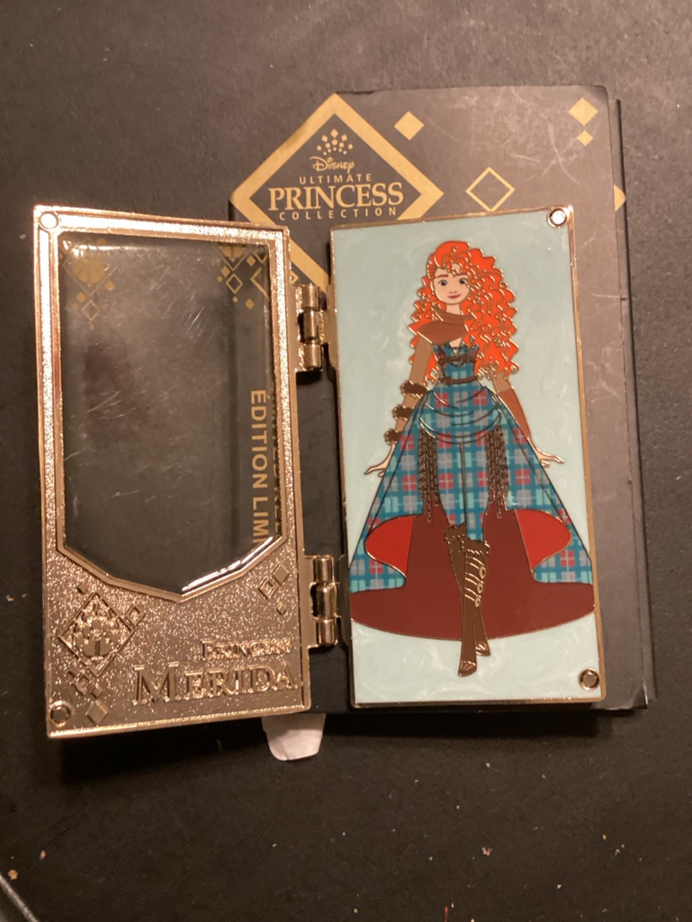 Disney Pins Surprise bag Ultimate Princess comes with 2 pins a value of $60 - Picture 7 of 7